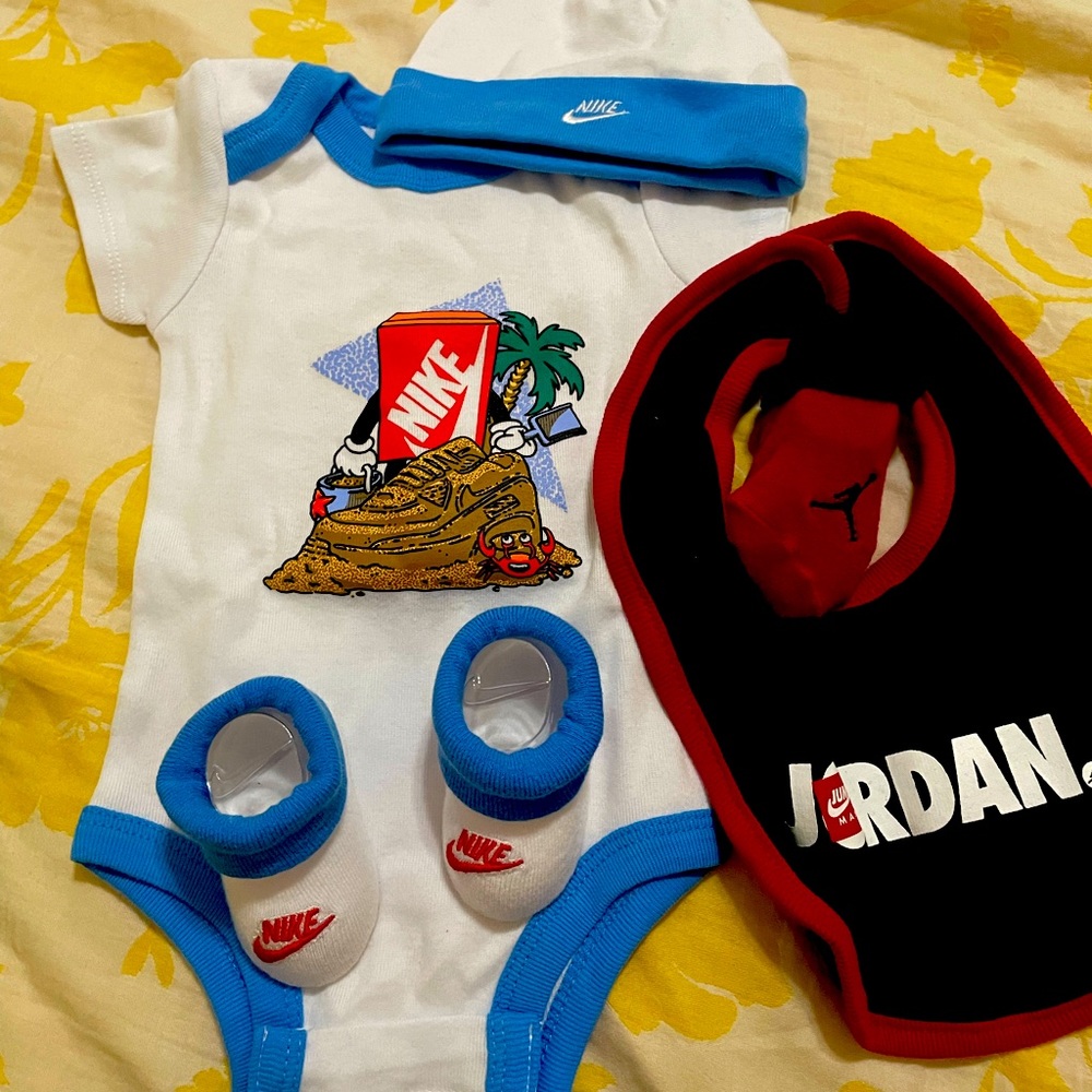 Onesie bib footsie, bib footsie